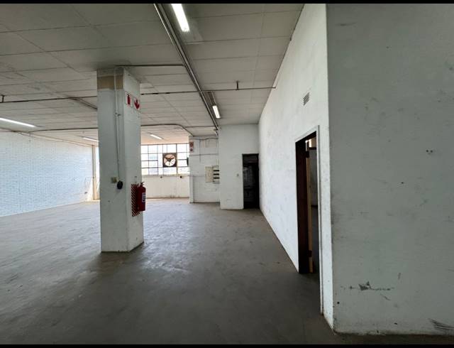 1,620M² WAREHOUSE TO LET IN WYNBERG